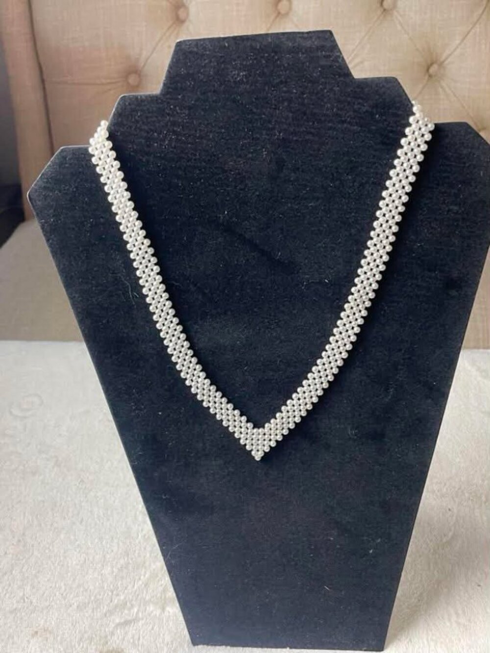 New Vintage White Faux Pearl Bead V Shape Necklace